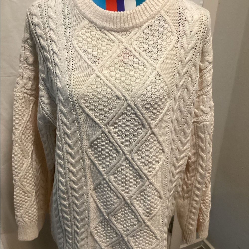 NWOT - Womens Turtleneck Cable Knit Long Sleeve Pullover Sweater